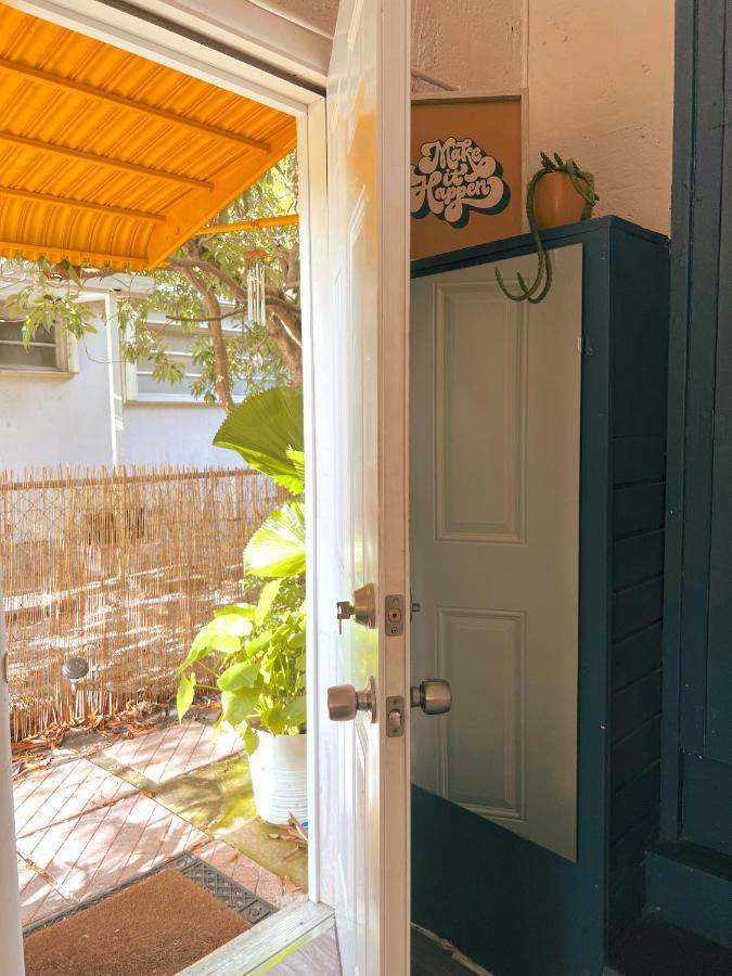 Tropical Cottage In Prime Airport Area Маями Екстериор снимка